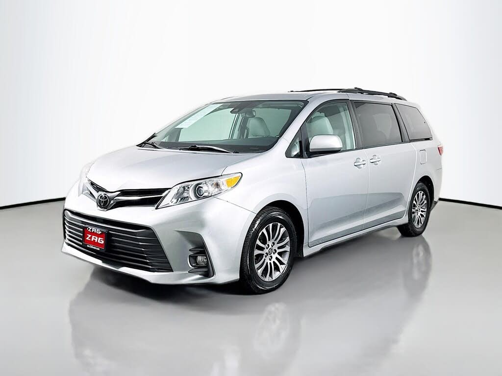2020 Toyota Sienna XLE 8-Passenger FWD