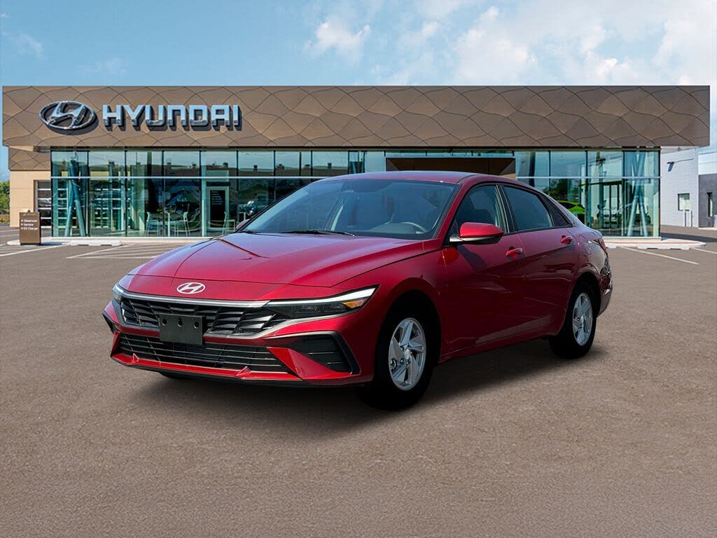 2025 Hyundai Elantra SE FWD