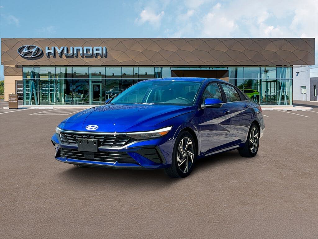2025 Hyundai Elantra Limited FWD