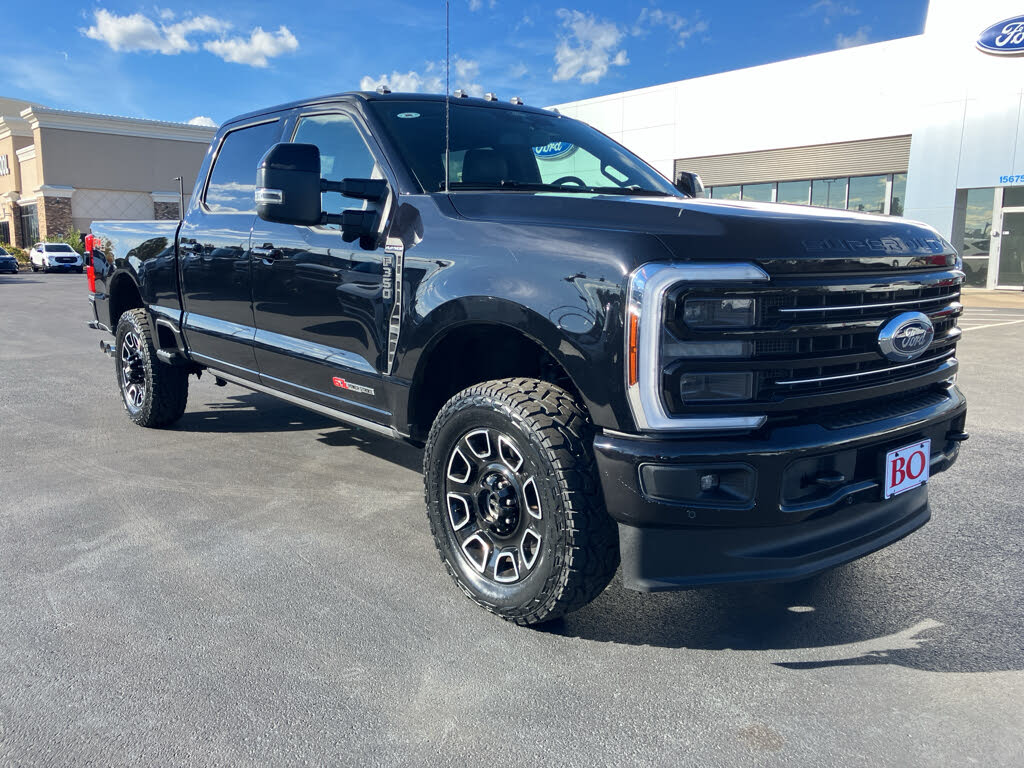 2025 Ford F-350 Super Duty Platinum Crew Cab 4WD