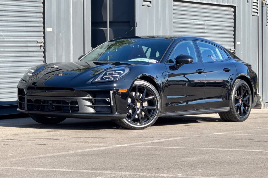 2026 Porsche Panamera RWD