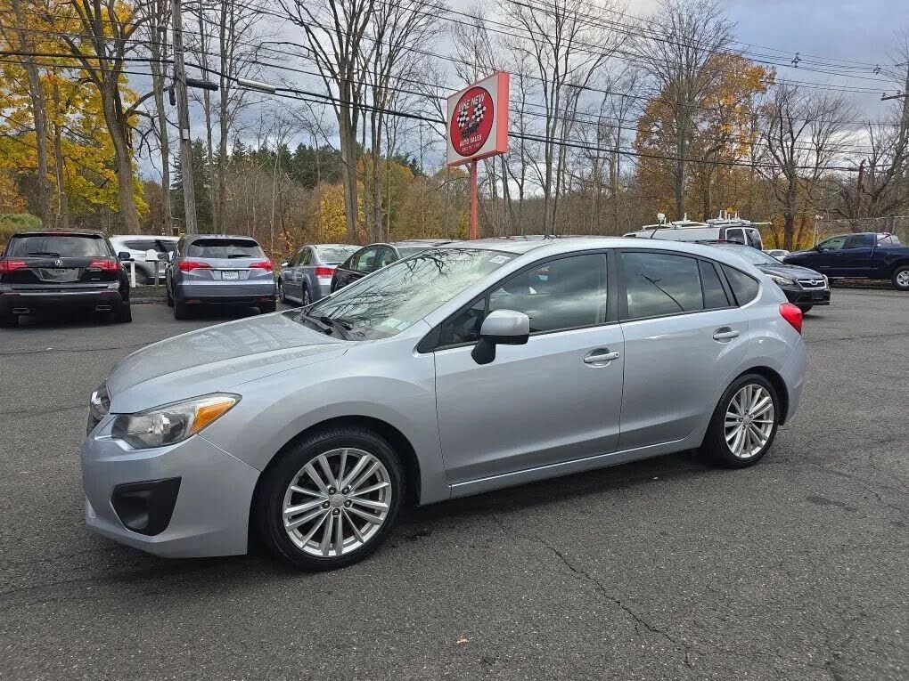 2013 Subaru Impreza 2.0i Premium Hatchback