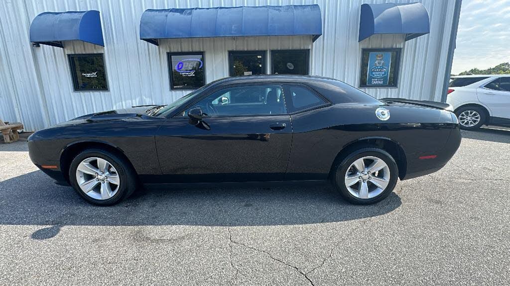 2023 Dodge Challenger SXT RWD