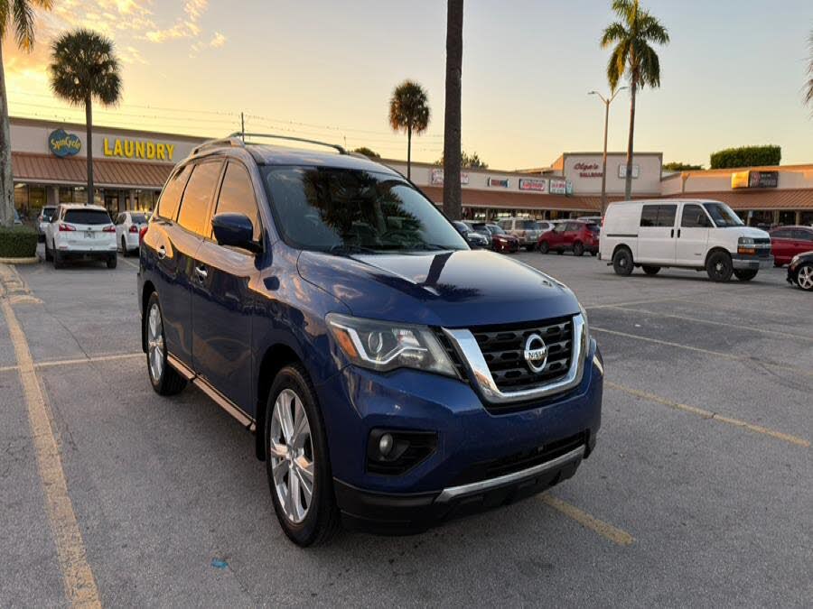 2018 Nissan Pathfinder SL