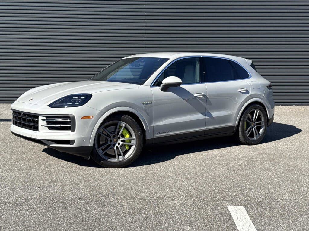 2025 Porsche Cayenne S AWD