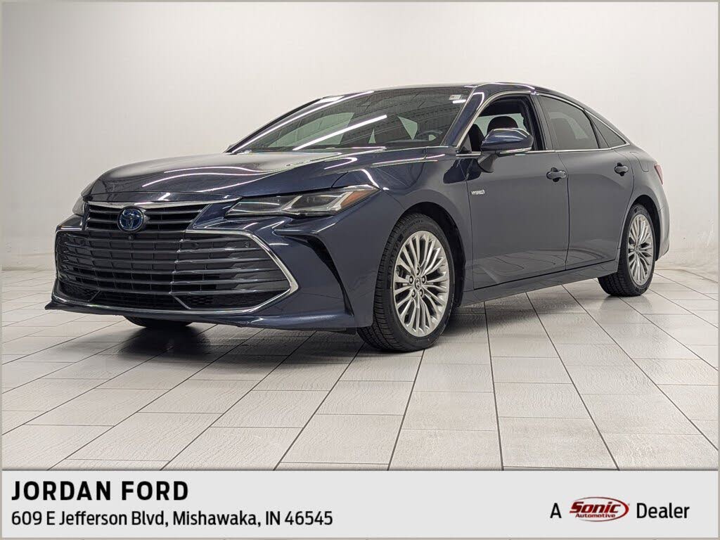2019 Toyota Avalon Hybrid Limited FWD