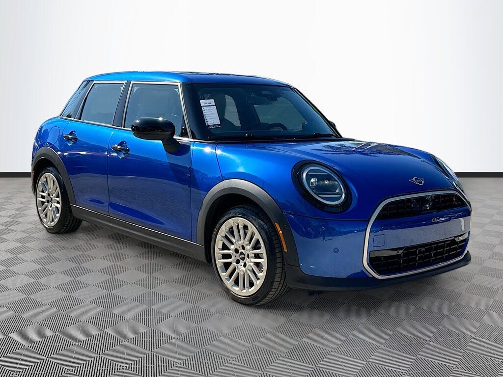2025 MINI Cooper S Signature Trim 4-door Hatchback