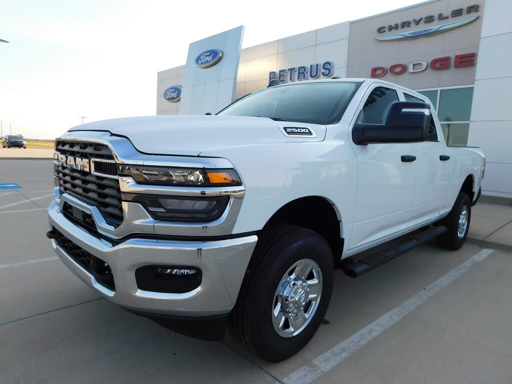 2026 RAM 2500 Tradesman Crew Cab 4WD