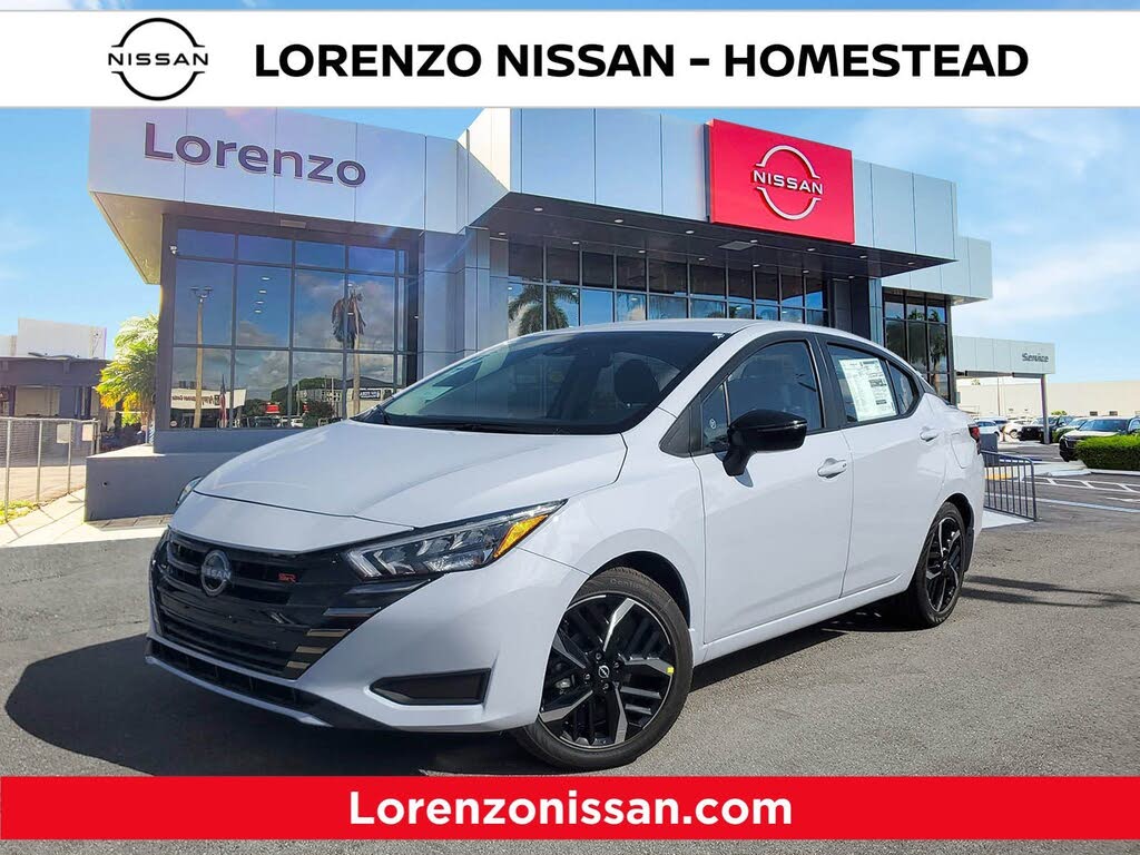 2025 Nissan Versa SR FWD