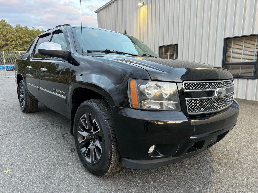 2011 Chevrolet Avalanche LTZ 4WD