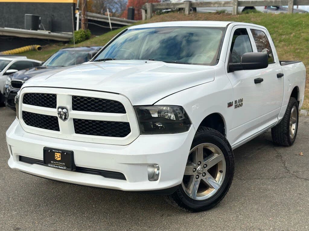 2015 RAM 1500 Express Crew Cab 4WD