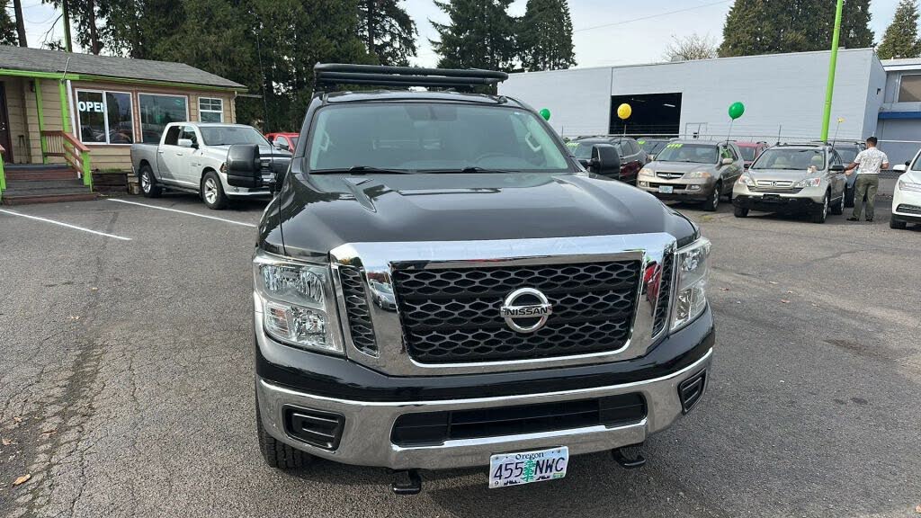 2017 Nissan Titan