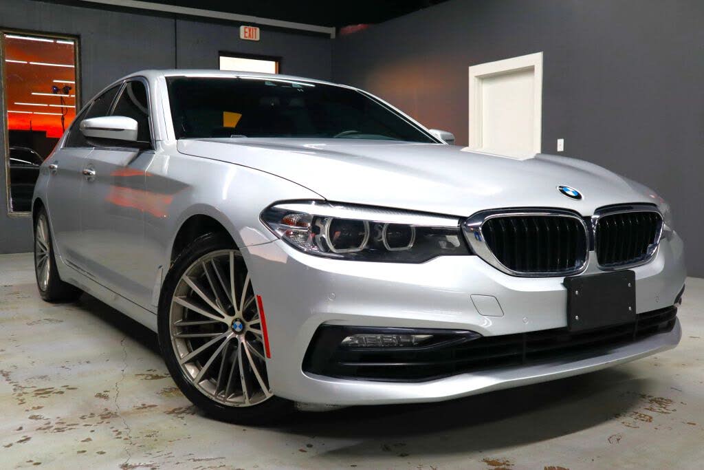 2018 BMW 5 Series 530i Sedan RWD
