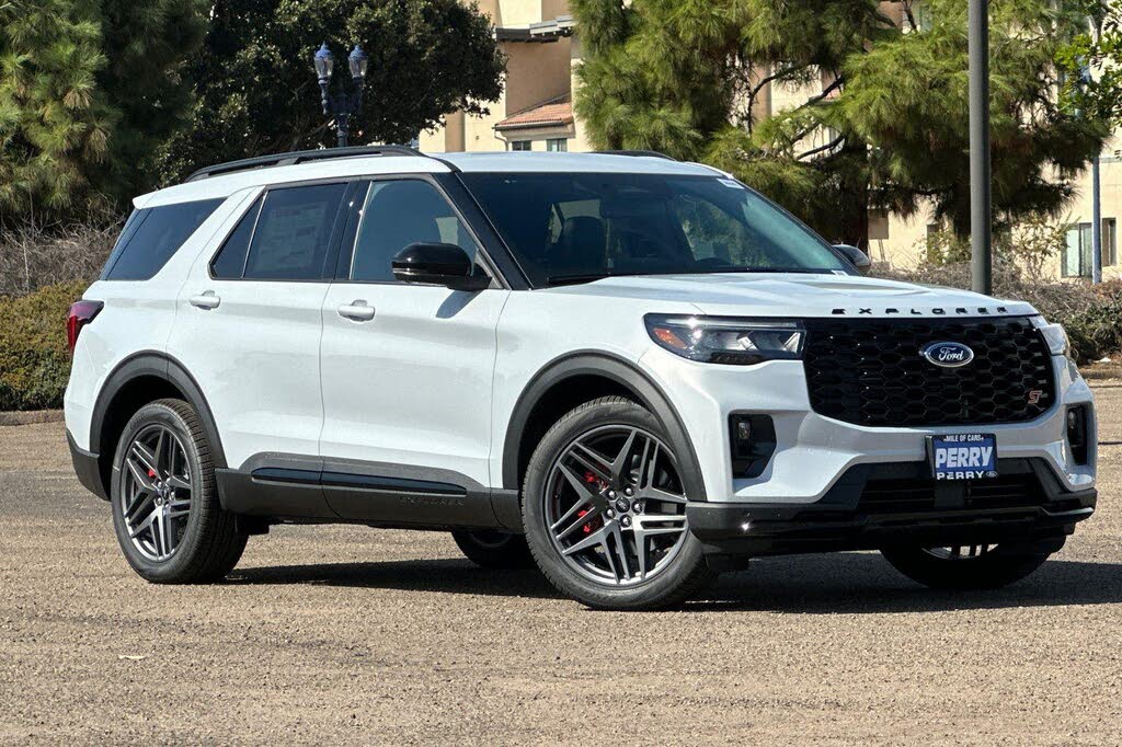 2026 Ford Explorer ST AWD