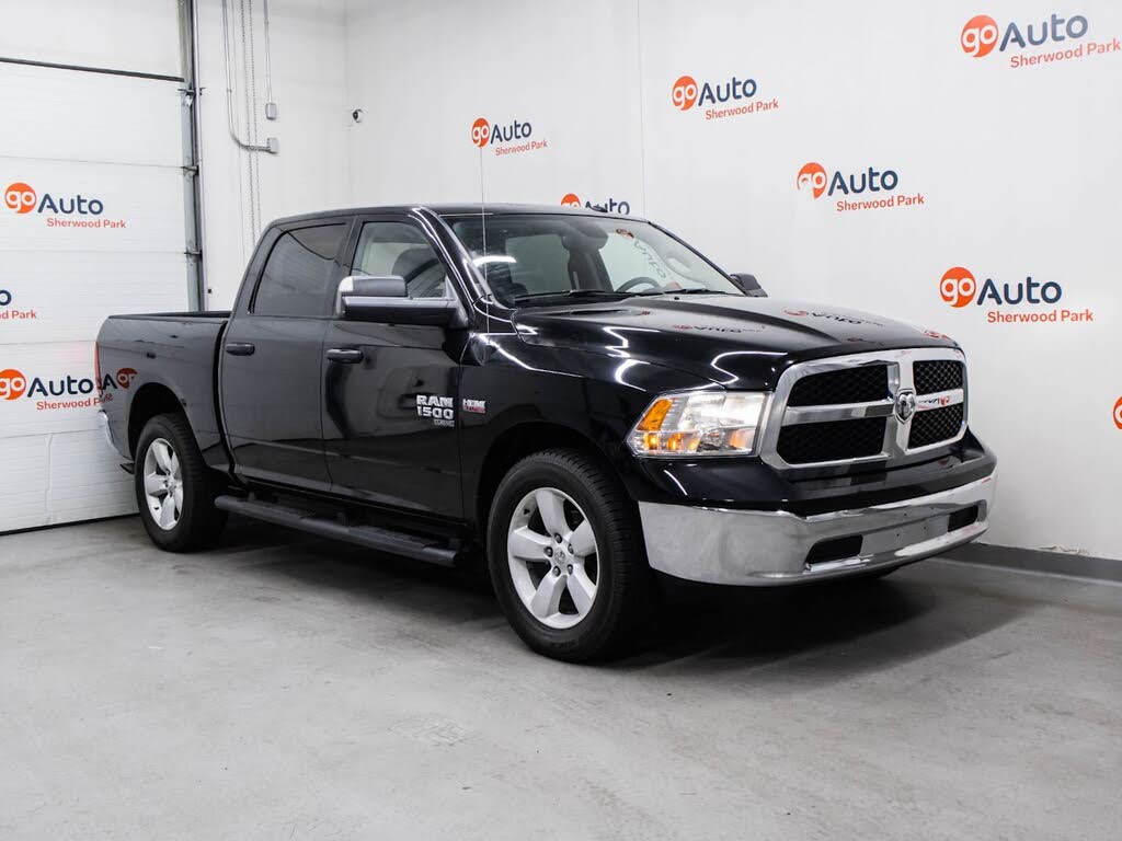 2023 RAM 1500 Classic SLT Crew Cab 4WD