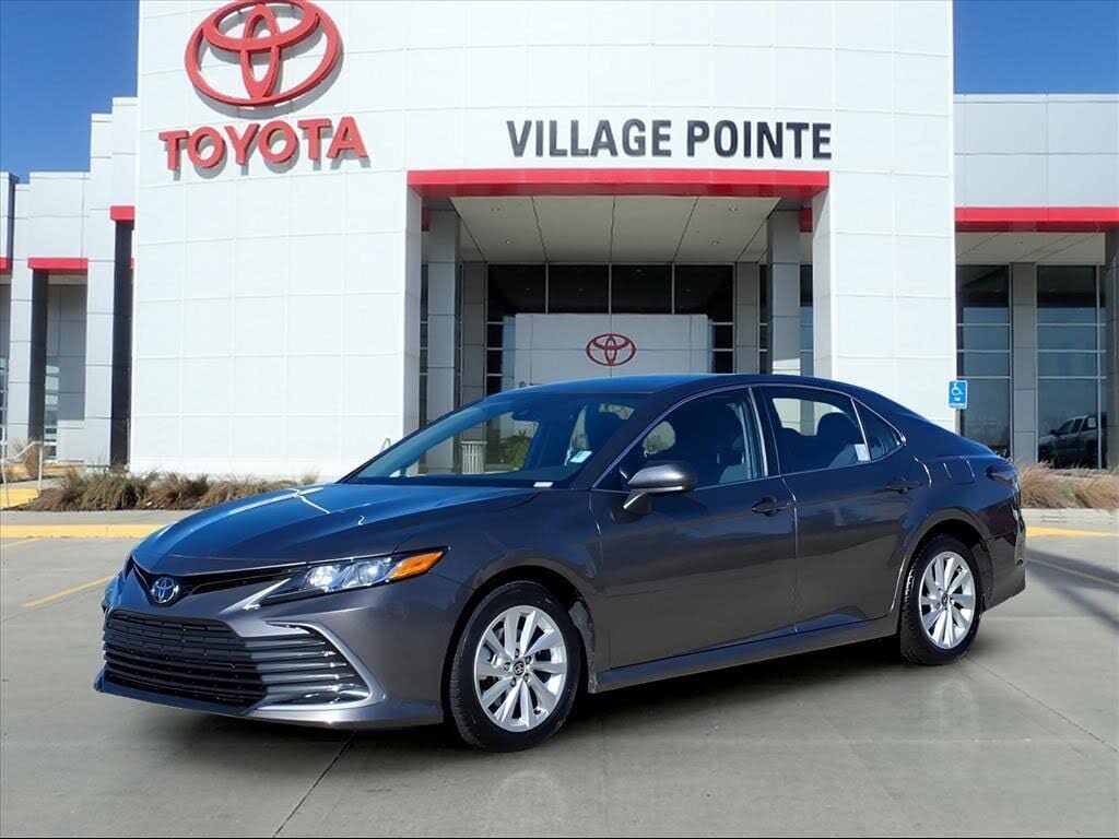 2024 Toyota Camry LE FWD