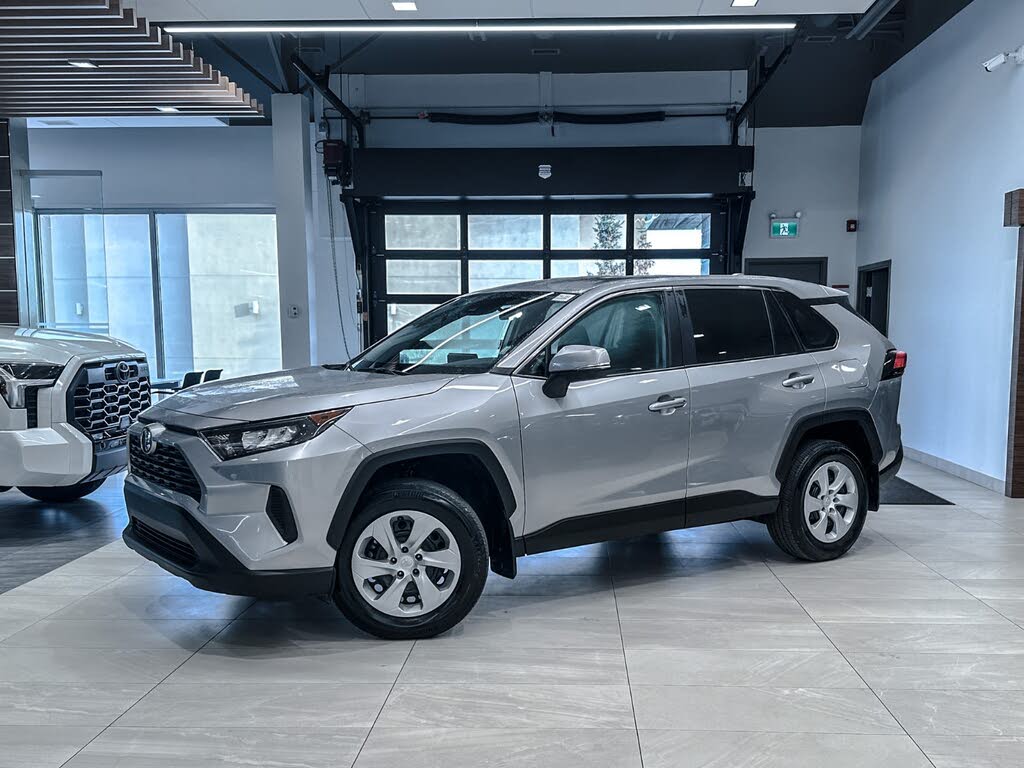 2025 Toyota RAV4 LE AWD