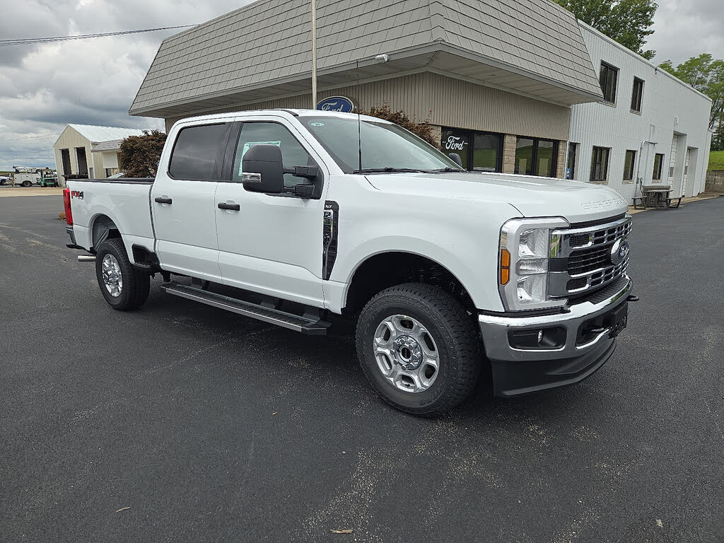2026 Ford F-350 Super Duty XLT Crew Cab 4WD