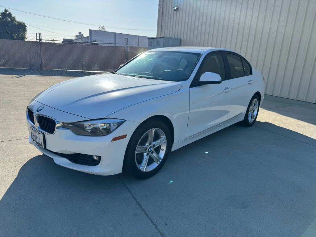 2013 BMW 3 Series 328i Sedan RWD