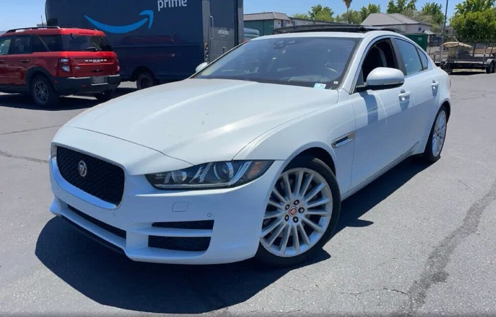 2017 Jaguar XE 35t First Edition RWD