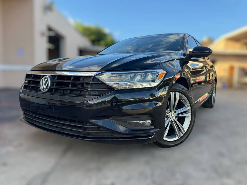2019 Volkswagen Jetta SEL Premium FWD with Cold Weather Package