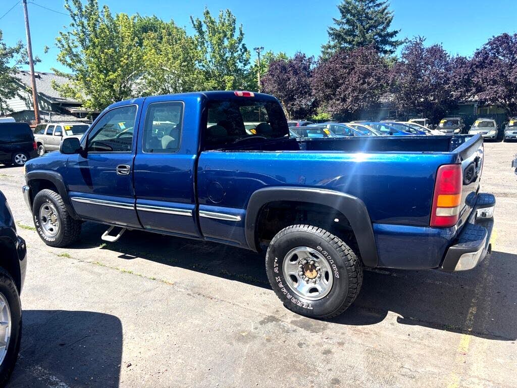 2000 GMC Sierra 2500 3 Dr SL 4WD Extended Cab SB HD