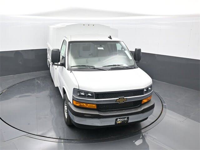 2025 Chevrolet Express Chassis 3500 Cutaway 139