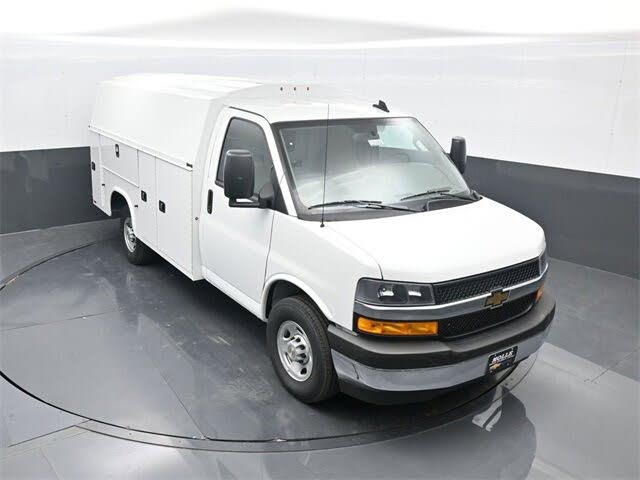 2025 Chevrolet Express Chassis 3500 Cutaway 139