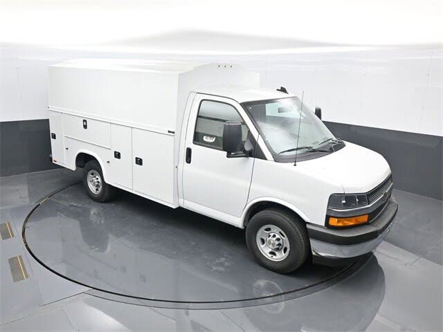 2025 Chevrolet Express Chassis 3500 Cutaway 139