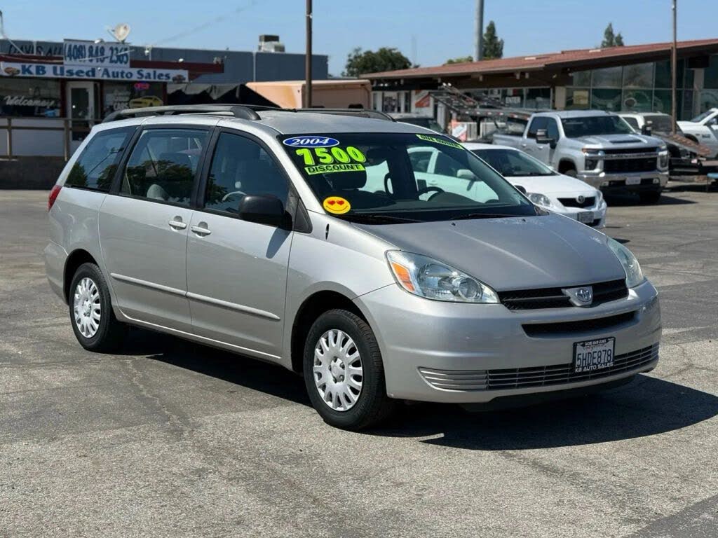 2004 Toyota Sienna 4 Dr CE Passenger Van