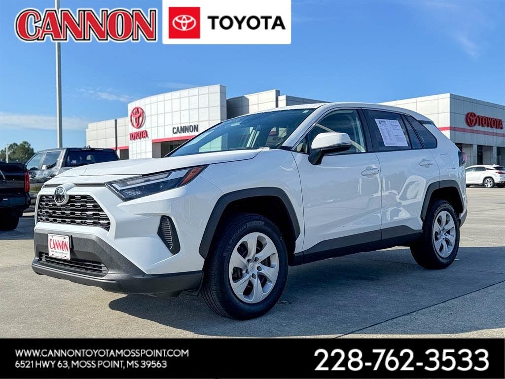 2024 Toyota RAV4 LE FWD