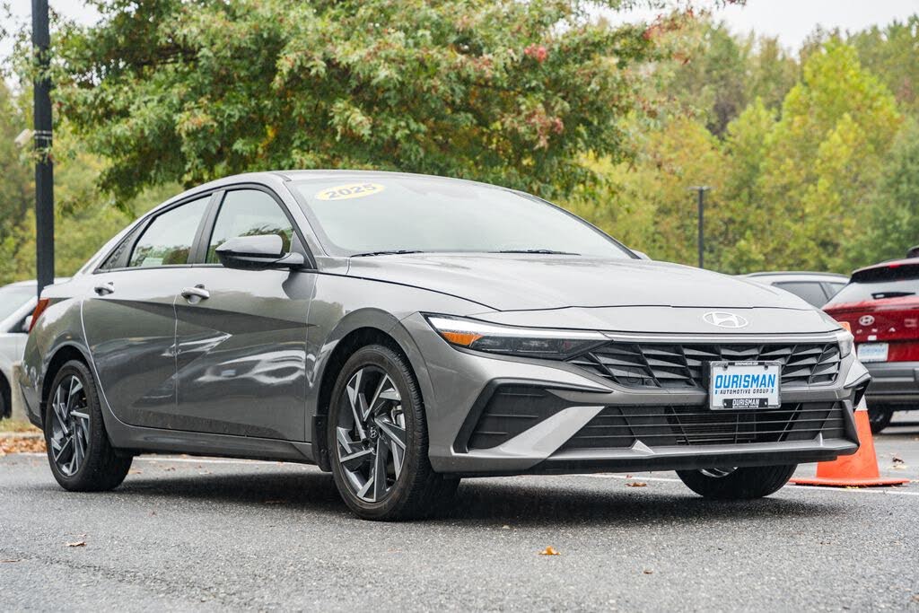 2025 Hyundai Elantra SEL Sport FWD