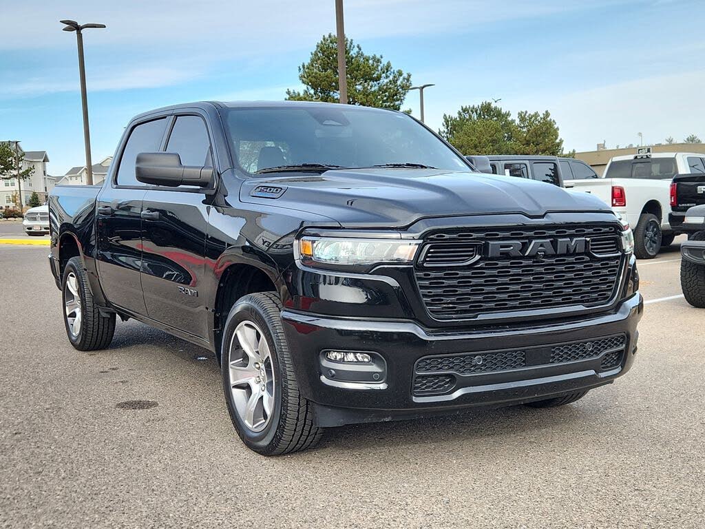 2025 RAM 1500 Tradesman Crew Cab 4WD