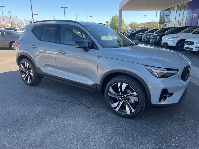 2026 Volvo XC40 B5 Ultra AWD