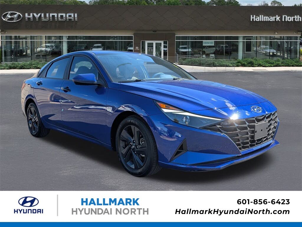 2023 Hyundai Elantra SEL FWD