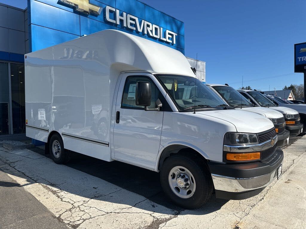 2024 Chevrolet Express Chassis 3500 Cutaway 139