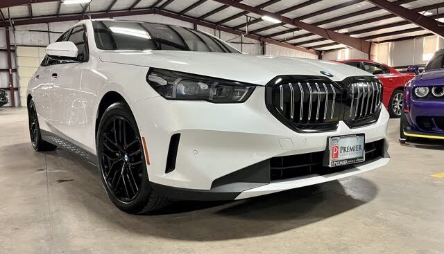 2025 BMW 5 Series 530i xDrive