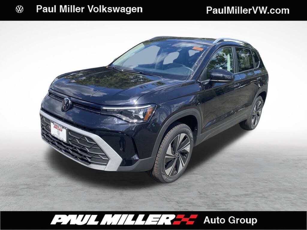 2025 Volkswagen Taos SE 4Motion