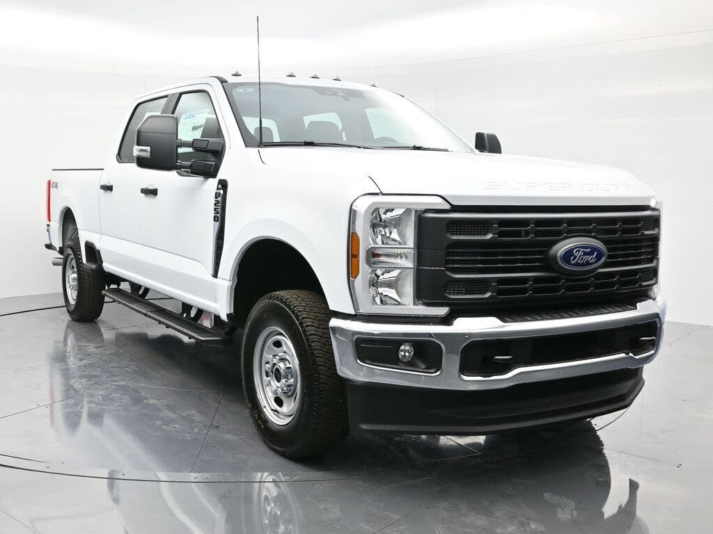 2026 Ford F-250 Super Duty XL Crew Cab 4WD