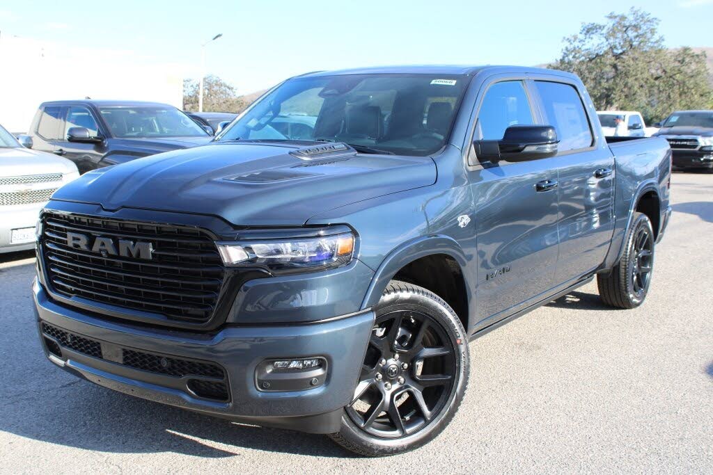 2026 RAM 1500 Laramie Crew Cab 4WD