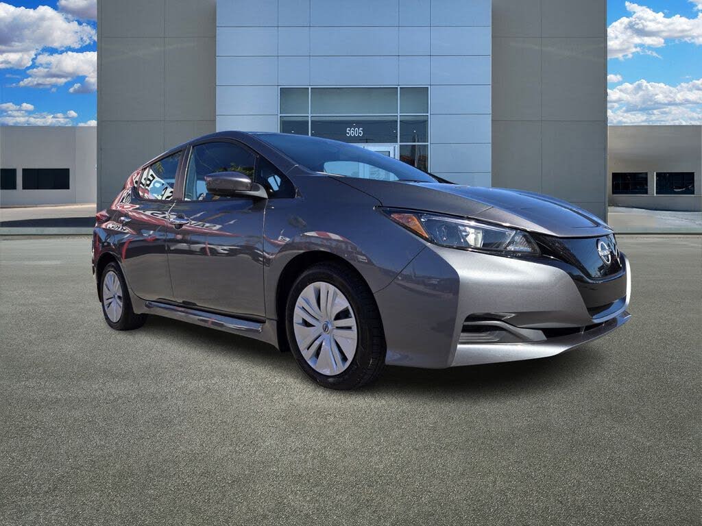 2024 Nissan LEAF S FWD