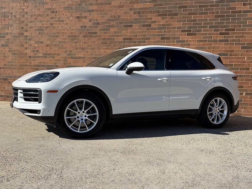 2025 Porsche Cayenne AWD