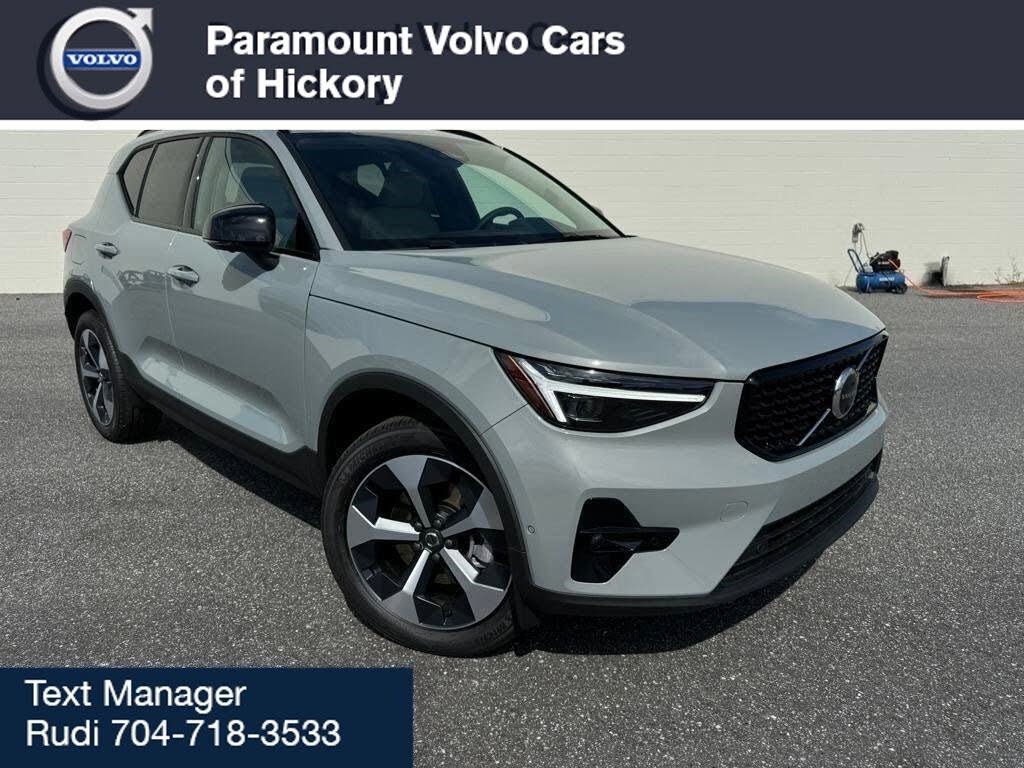 2026 Volvo XC40 B5 Plus AWD