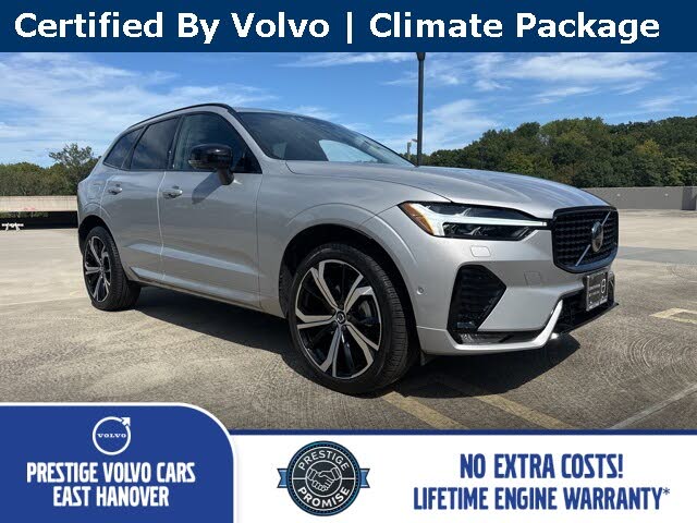 2023 Volvo XC60 B5 Ultimate Dark Theme AWD