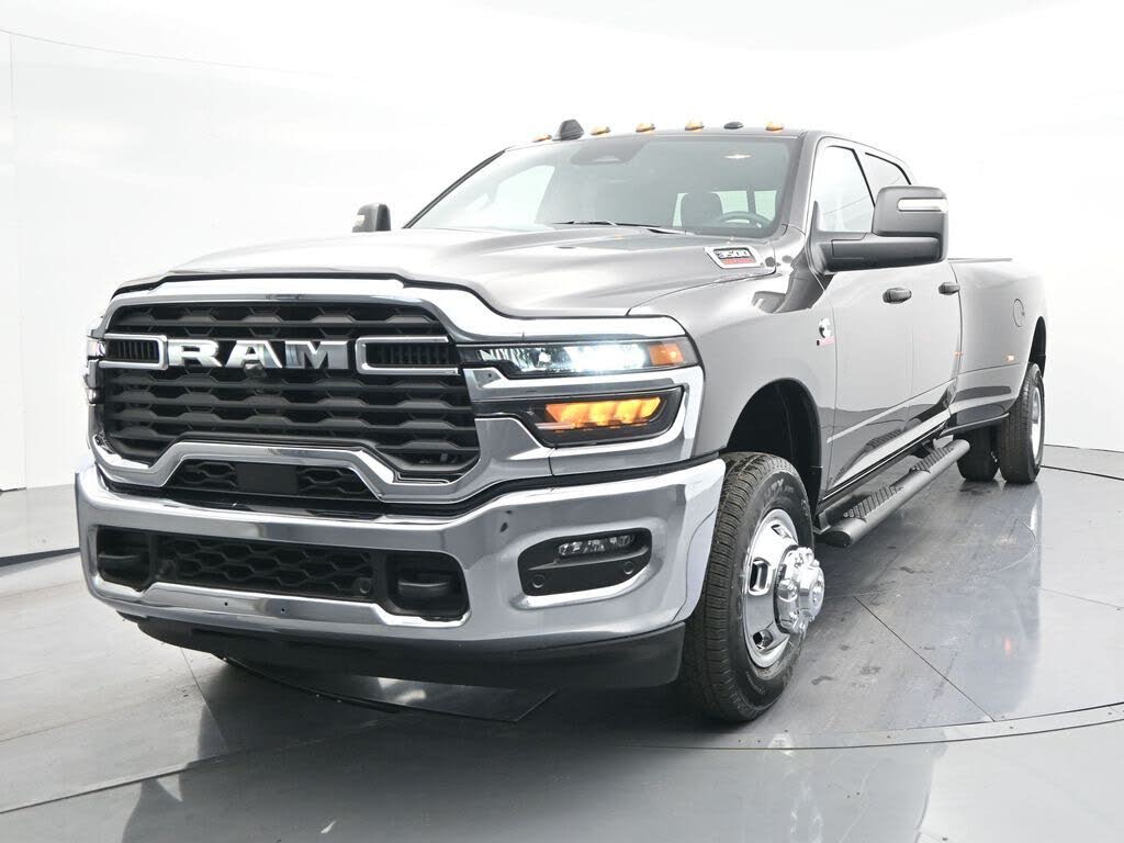 2026 RAM 3500 Tradesman Crew Cab LB DRW 4WD