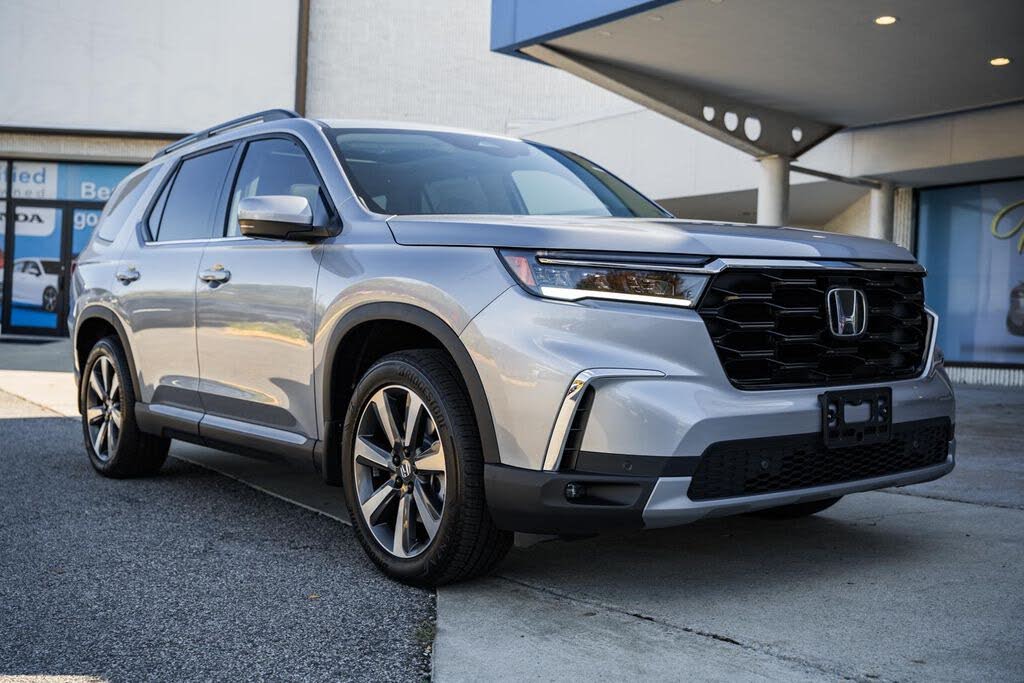 2025 Honda Pilot Touring AWD