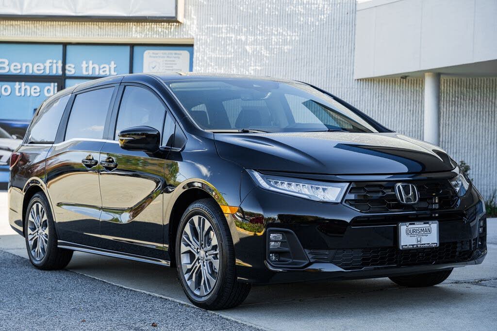 2026 Honda Odyssey Touring FWD
