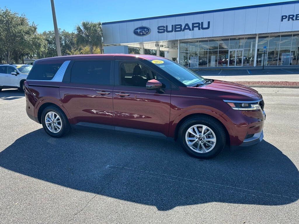 2022 Kia Carnival LX FWD