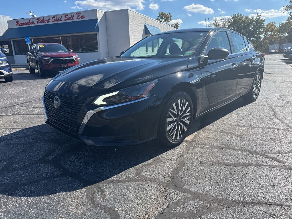 2024 Nissan Altima 2.5 SV FWD