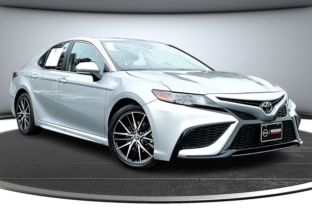2022 Toyota Camry SE FWD